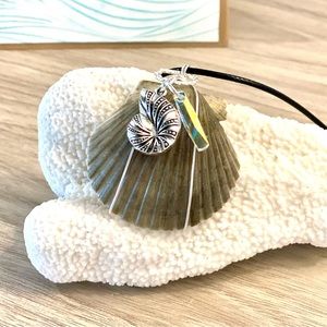 94. Shell charm necklace